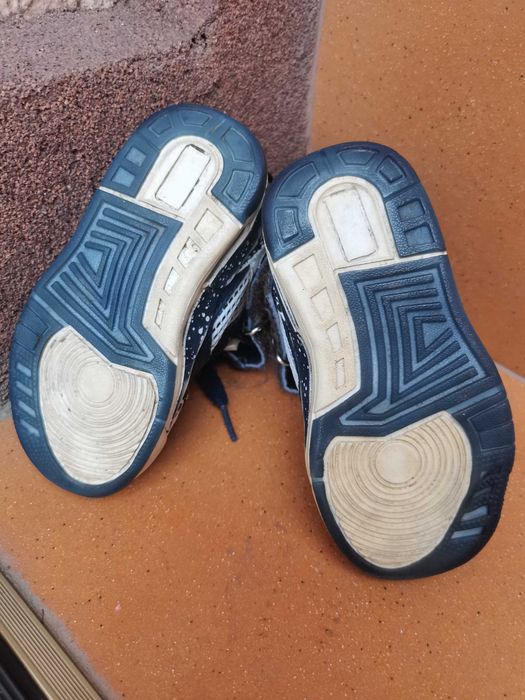Pantofi sport mărimea 20
