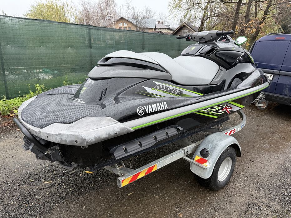 Skijet Yamaha FZR SHO 2012