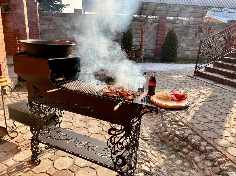 Мангал кованый на 25 палочек.