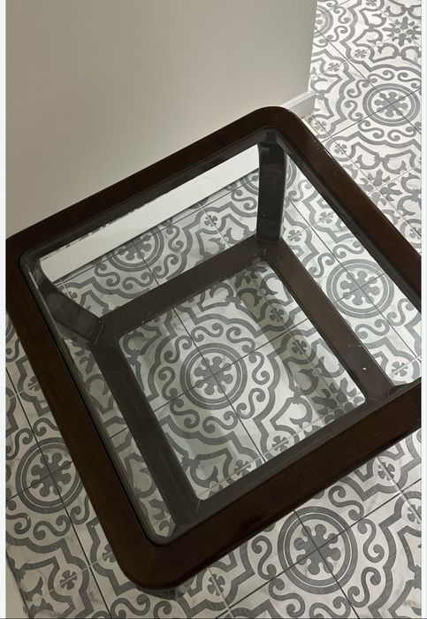 Продам журнальный столик