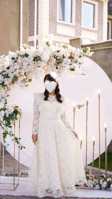 Красивое белое платье