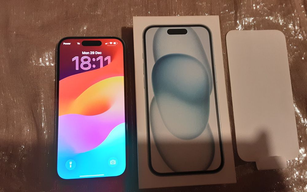 iPhone 15 128GB цвят BLUE ЛИЧНО предаване