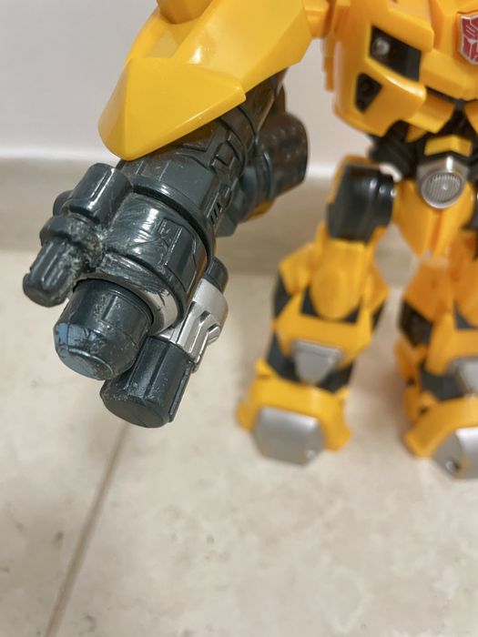 Figurina/robot Bumblebee Hasbro 2009