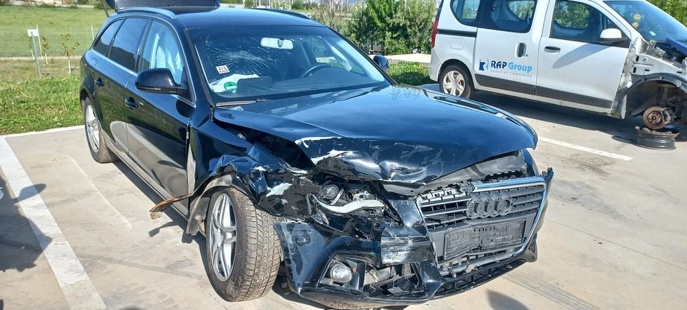 Dezmembram Audi A4 B8 2.0 TDI CAGA