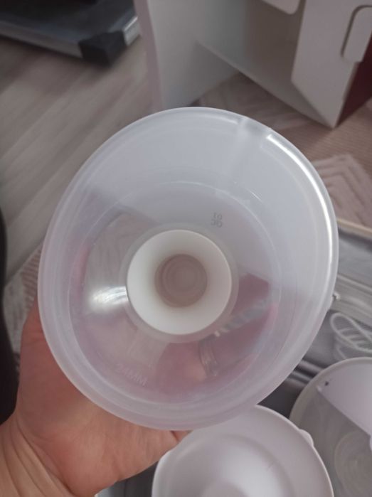 Momcozy M5 електрическа помпа за кърма hands free двойна