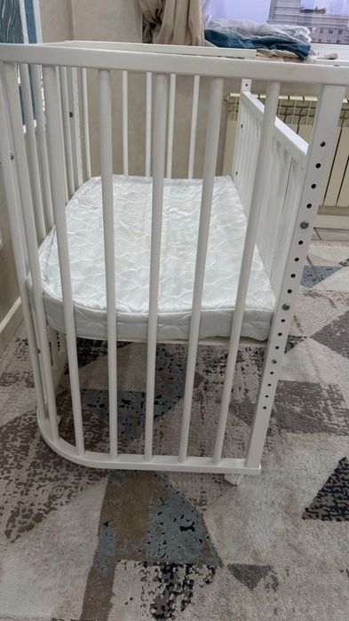 Детский манеж с матрасом в отличном состоянии