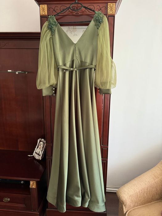 Rochie deosebită, rochie de nașă, soacră, de bal, sexy, crăpata le pic