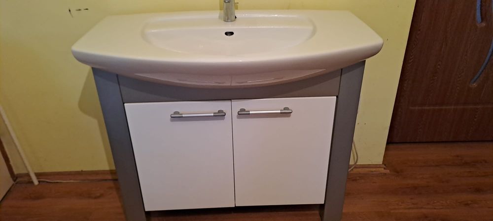 Cada si chiuveta