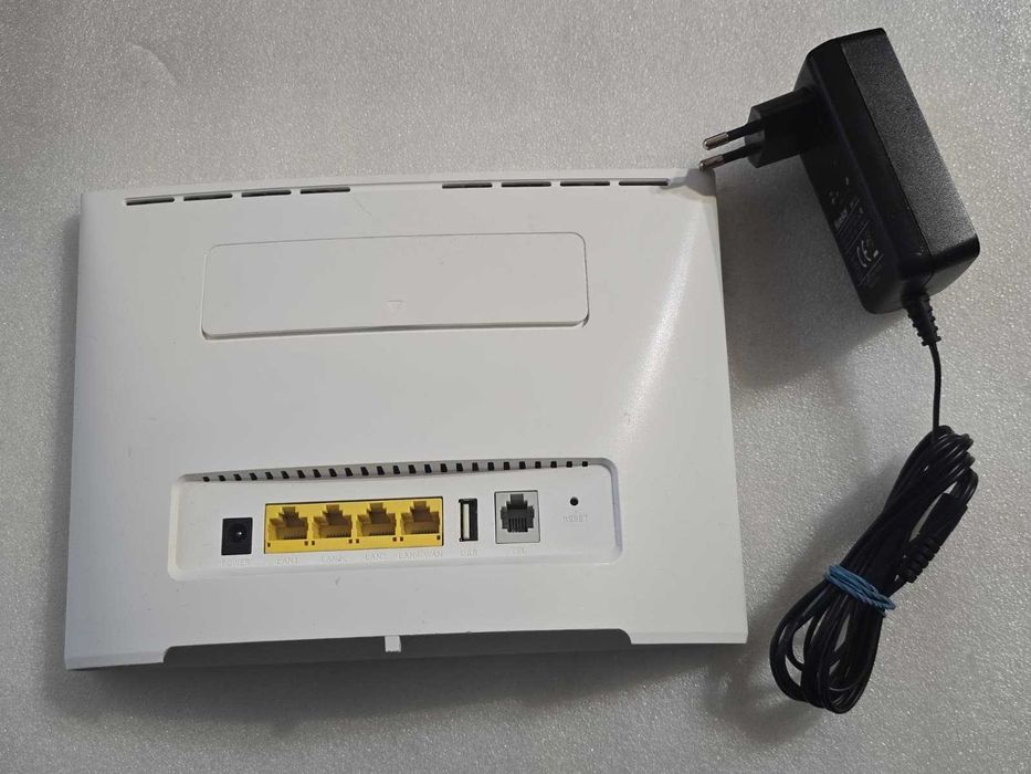 Modem 4G LTE GSM Huawei B525s-23a, 64 utilizatori, 2.4GHz/5GHz