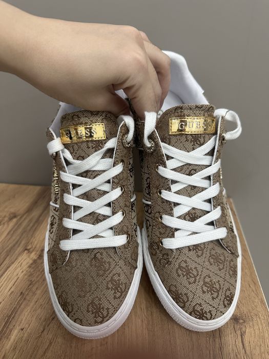 Продам новые оригинал кеды guess