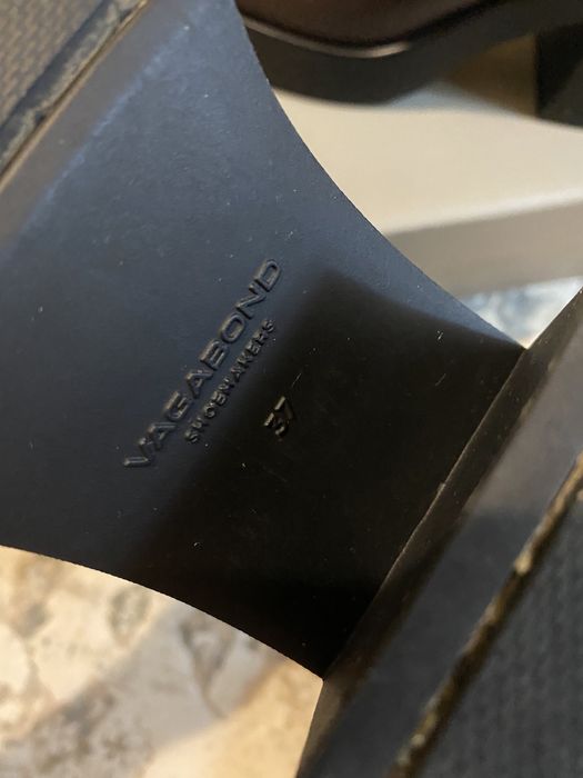 Кожаные ботинки