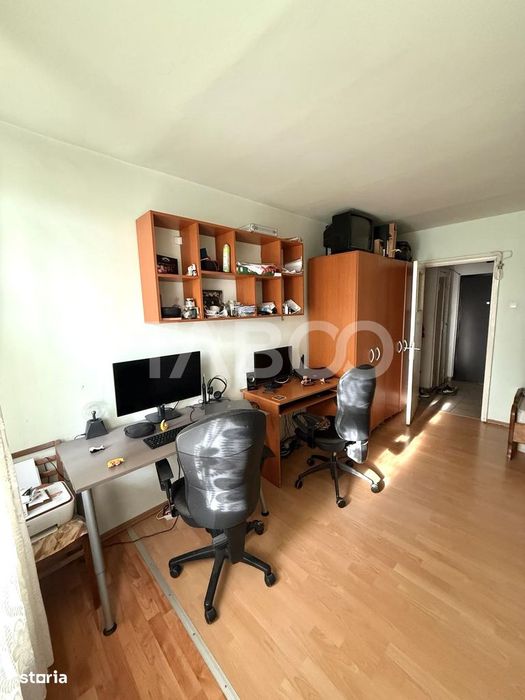 Garsoniera de vanzare in Cartierul Manastur Big cu balcon la cheie — fotografia 1