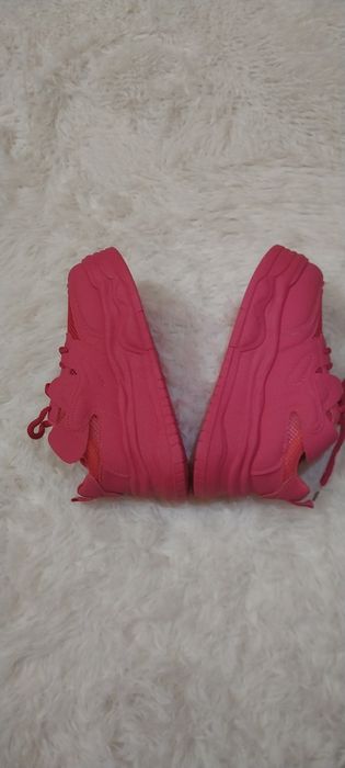 Ayollar oyoq kiyimi krassovka