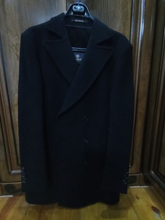 Пальто мужское черного цвета