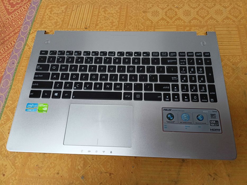 Elemente Asus N56V