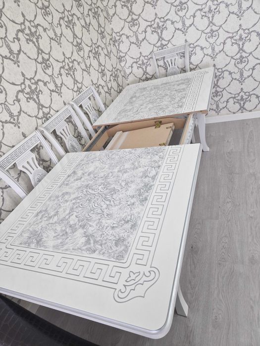 Стол продаю! состояние новая