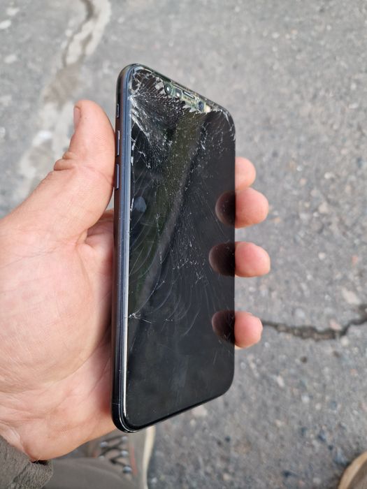 iPhone Xr 64gb продам