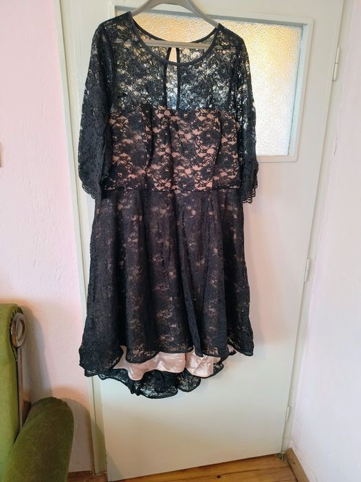 Разкошни официални рокли