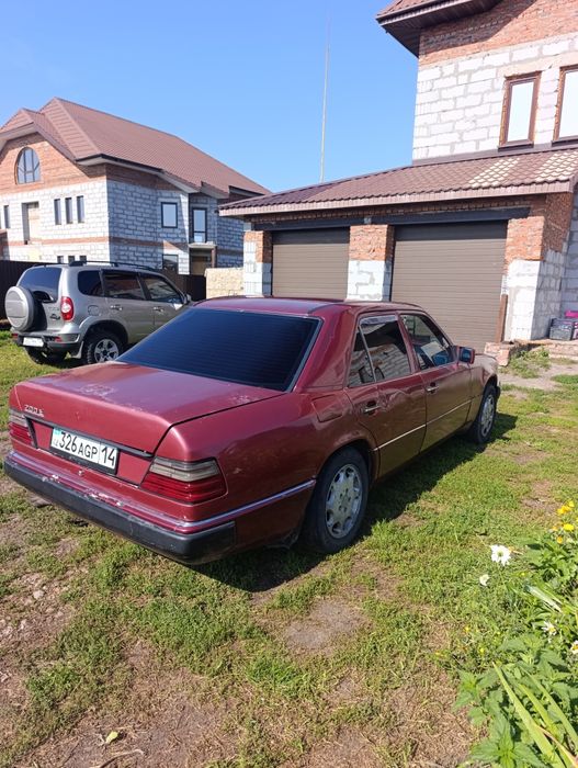 Продам Мерседес 124