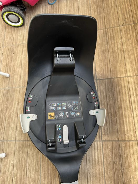 Maxi Cosi Pearl 360 + baza