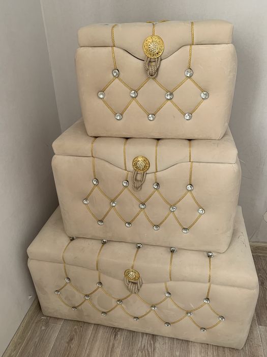 Қыз жасау құрақ көрпе, сандықтар