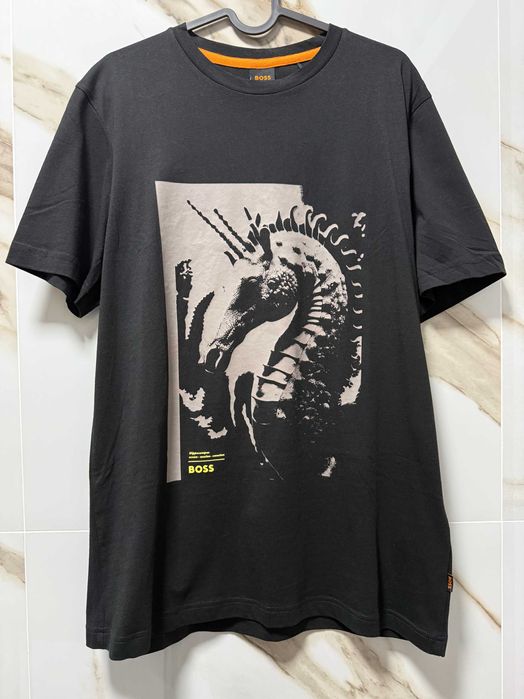 Нова автентична мъжка тениска Boss от специална колекция, размер M