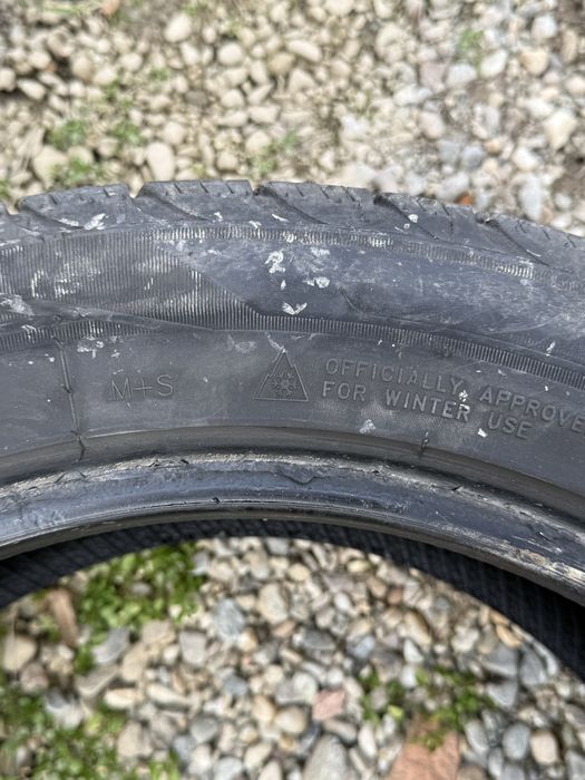 Vând Anvelope M+S 225/50 r17