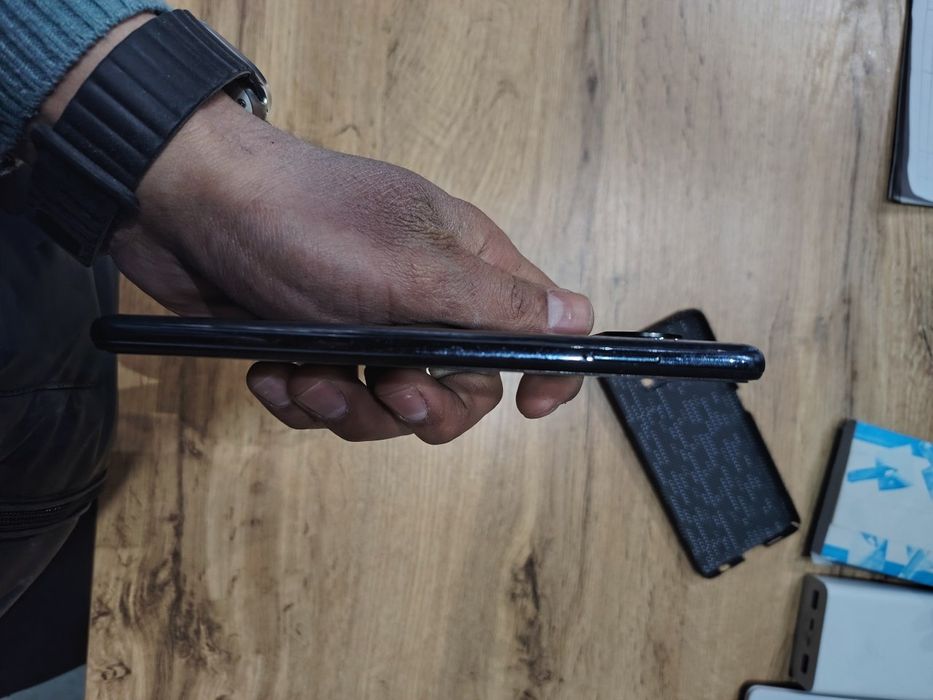 POCO X3 NFS  64/6+1 RAM /120 Гц