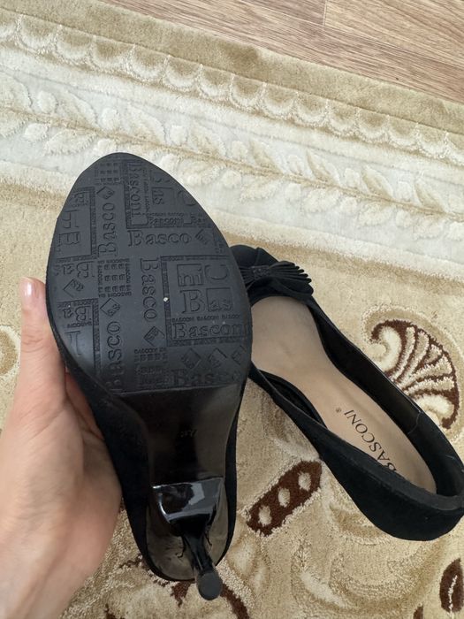 Продам итальянские туфли