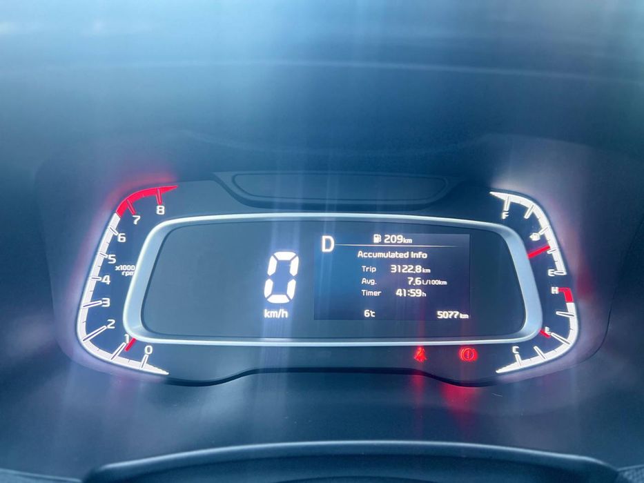 KIA Sonet FULL, 3000 км, почти новая, рассрочка без банка