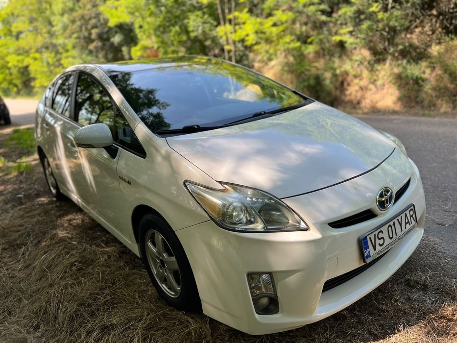 Toyota Prius Hibrid 1,8 benzina si Gpl