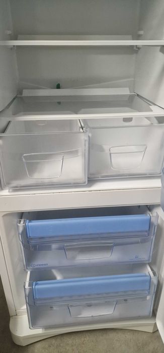 Хладилник Indesit