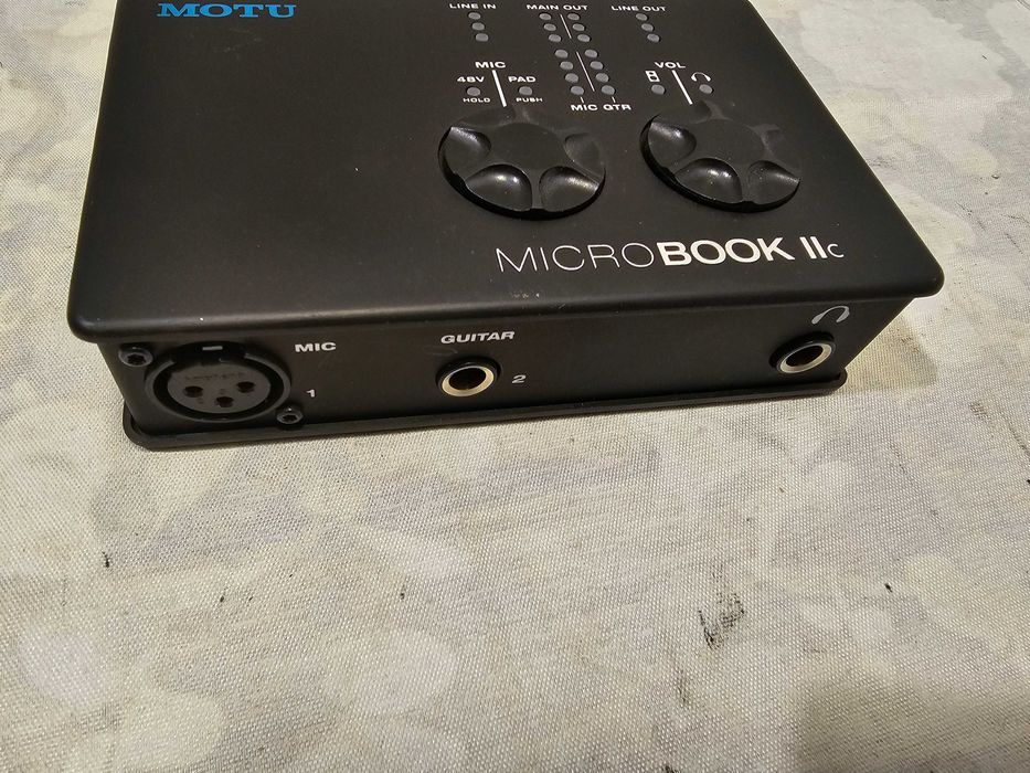 Interfata audio Motu microbook II c placa sunet usb spdif analog