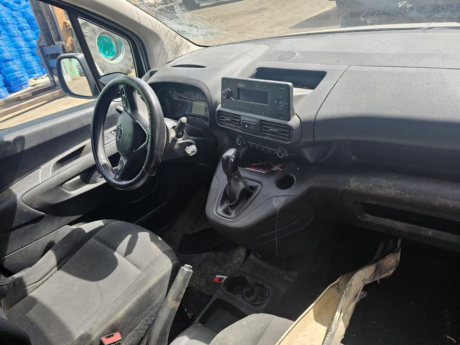 Dezmembrez Opel Combo E [2018 - 2019] Compactvan 1.5 D15DT LQJ