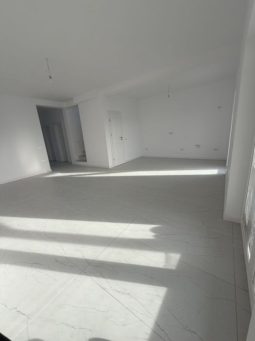 Casa tip duplex la cheie 120utili,5camere,2bai,asfalt+toate utilitatil