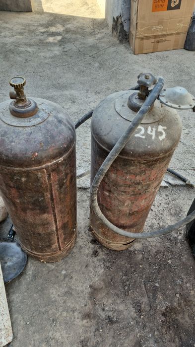 Газовые баллоны 2шт