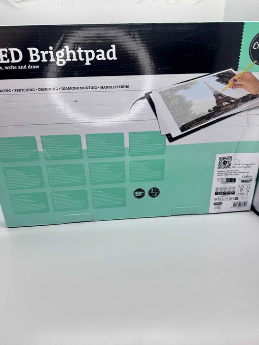 LED Brightpad XL- светлинна подложка за рисуване,скици,размер A3! Нова