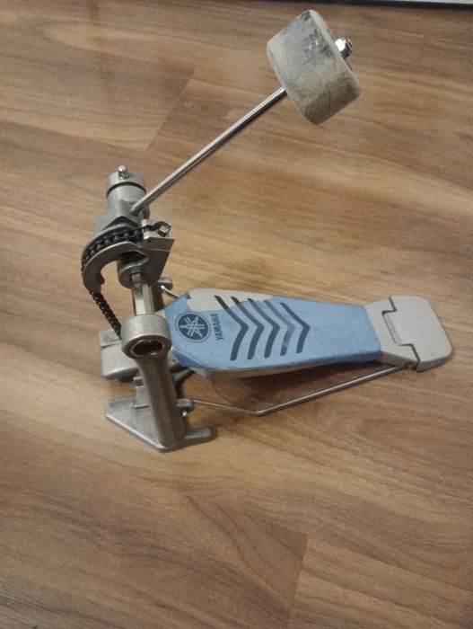 Продавам барабани,стойки,фус-машина  и педал за каса