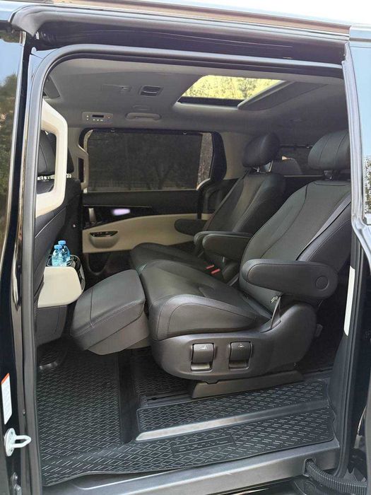 Sotuvda Kia Carnival avtomashinamiz