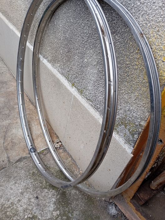 Шина за велосипедна капла