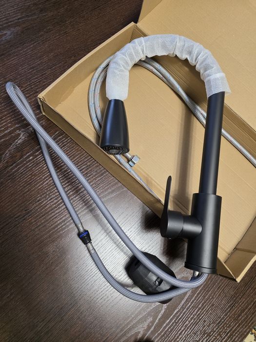 Продам смеситель кухонный