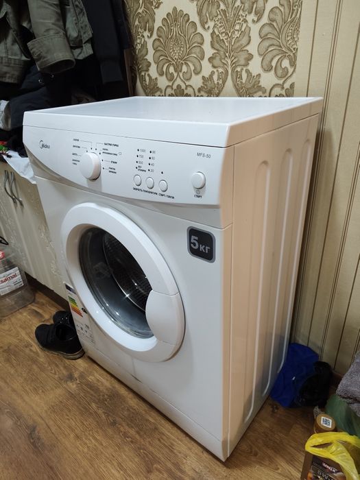 Срочно продам стиральную машину.