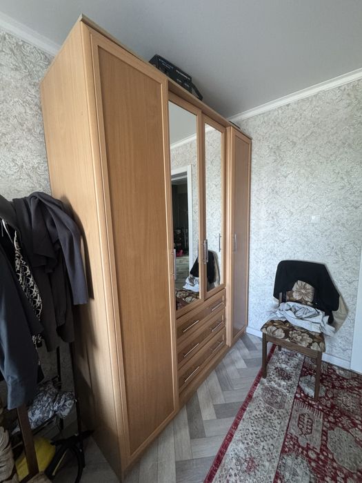 Продам хороший Шкаф