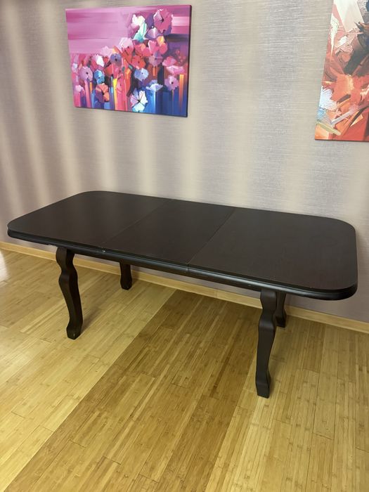 Продам деревянный стол