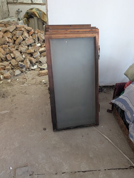 Отдам даром ,окна на балкон