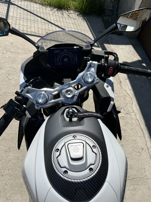 CFMoto 300sr 2025