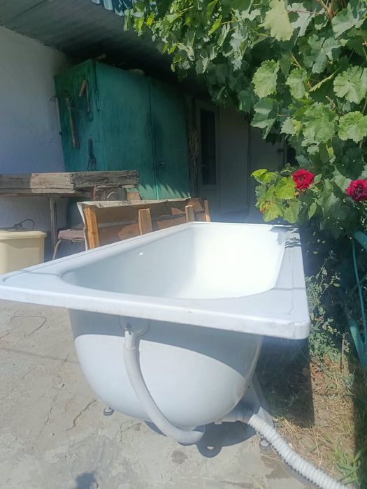 Продам почти новую  ванну