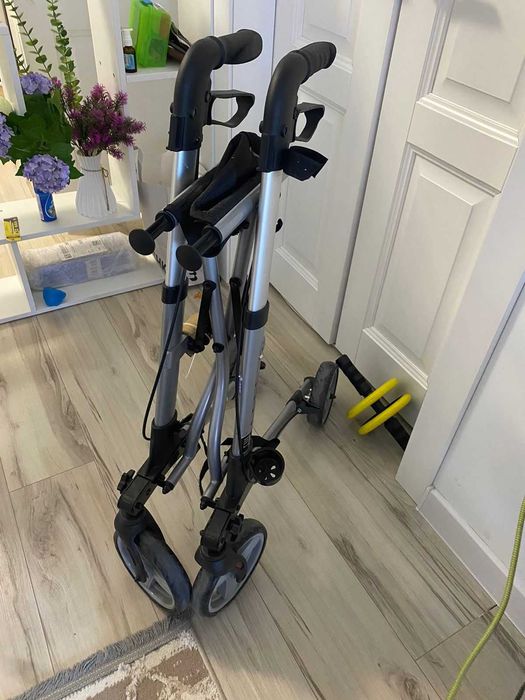 Продам ходунок в отличном состоянии