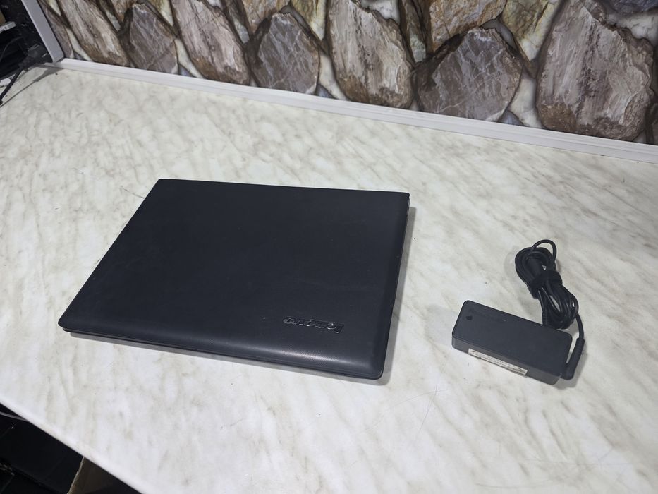 Компактный ноутбук Lenovo
