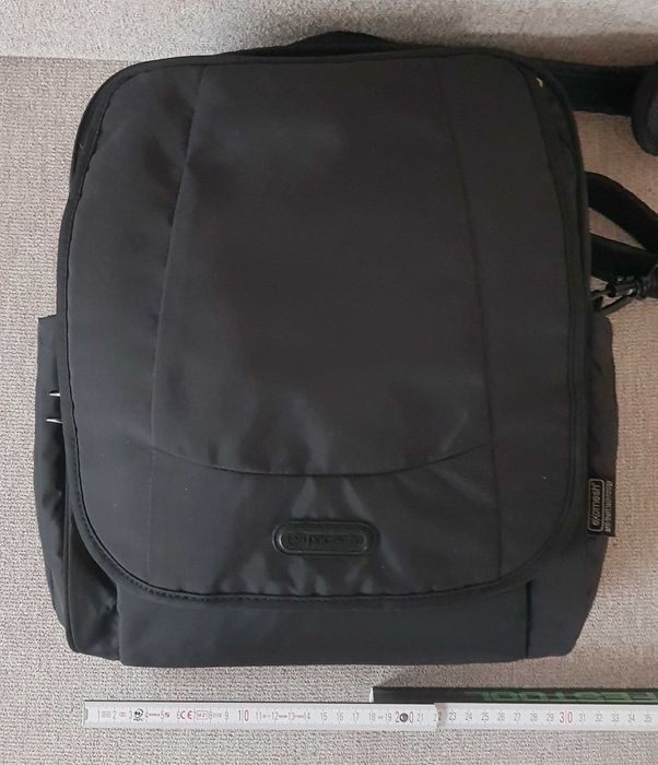 PacSafe Metrosafe 300 GII 13" Laptop Bag/ Carry-on travel bag - Black